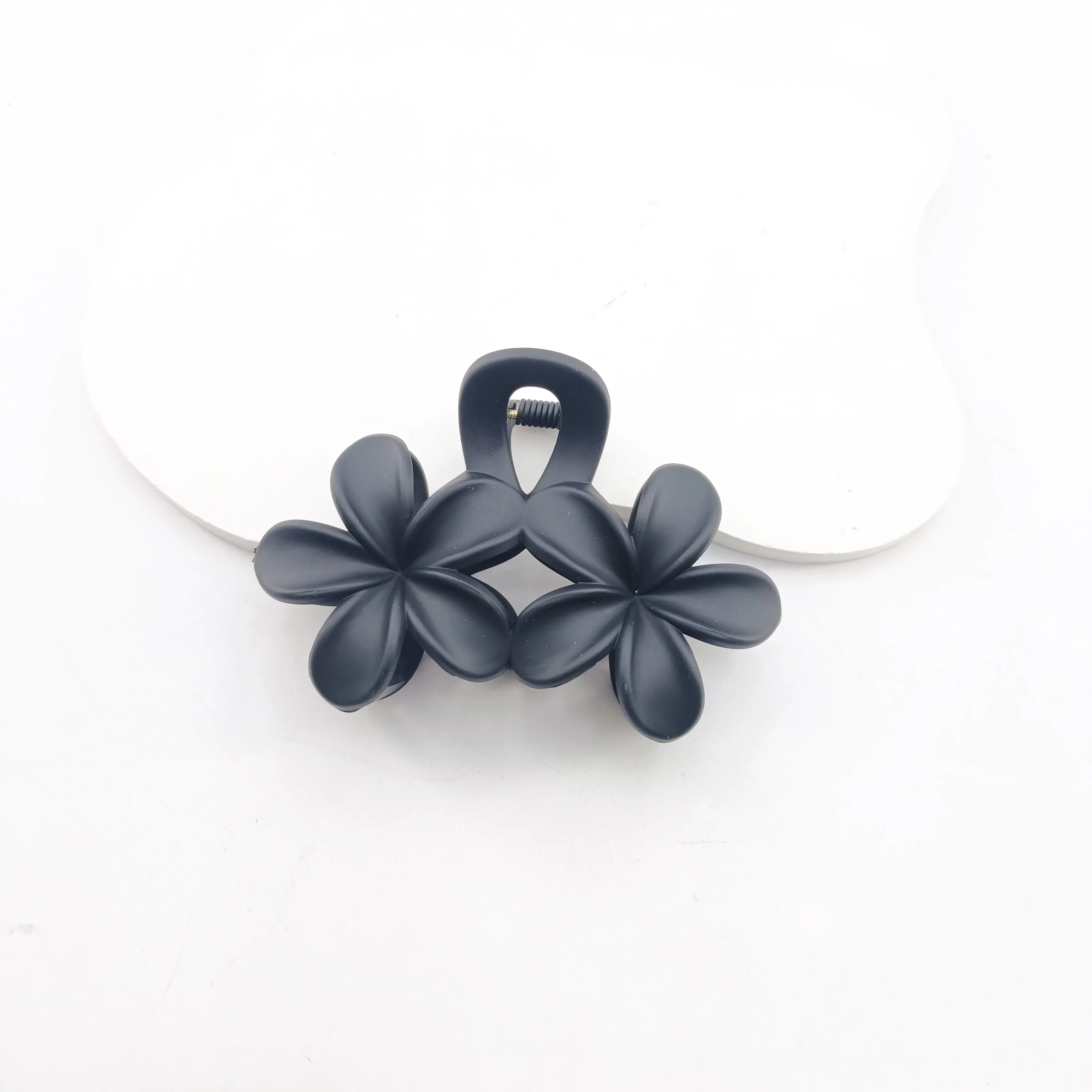Flower Hair Claw Clips Non-Slip Matte Flower Hair Clips for Women Cute Hair Clips, Hawaiian Hair Flower Clip Large Plumeria