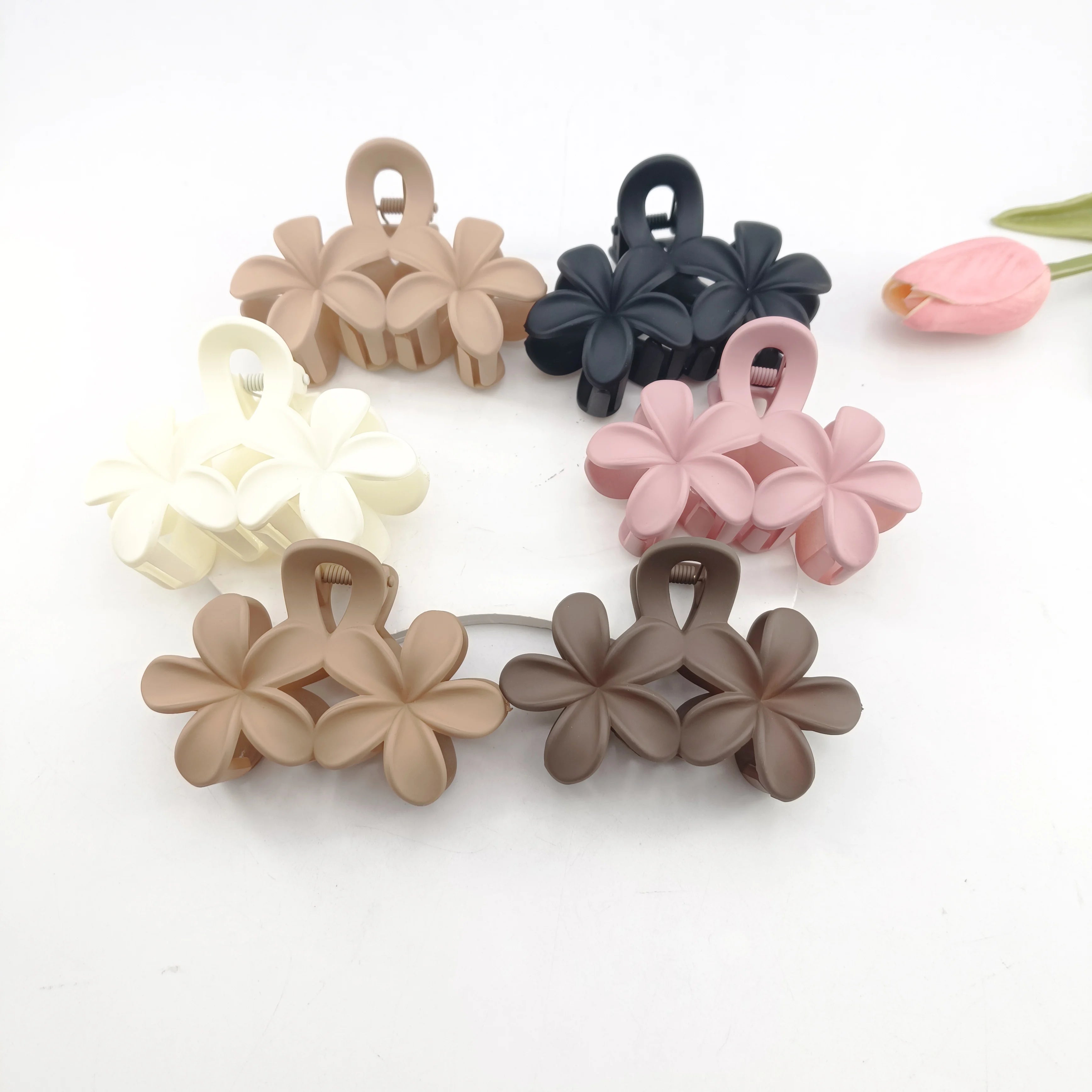 Flower Hair Claw Clips Non-Slip Matte Flower Hair Clips for Women Cute Hair Clips, Hawaiian Hair Flower Clip Large Plumeria