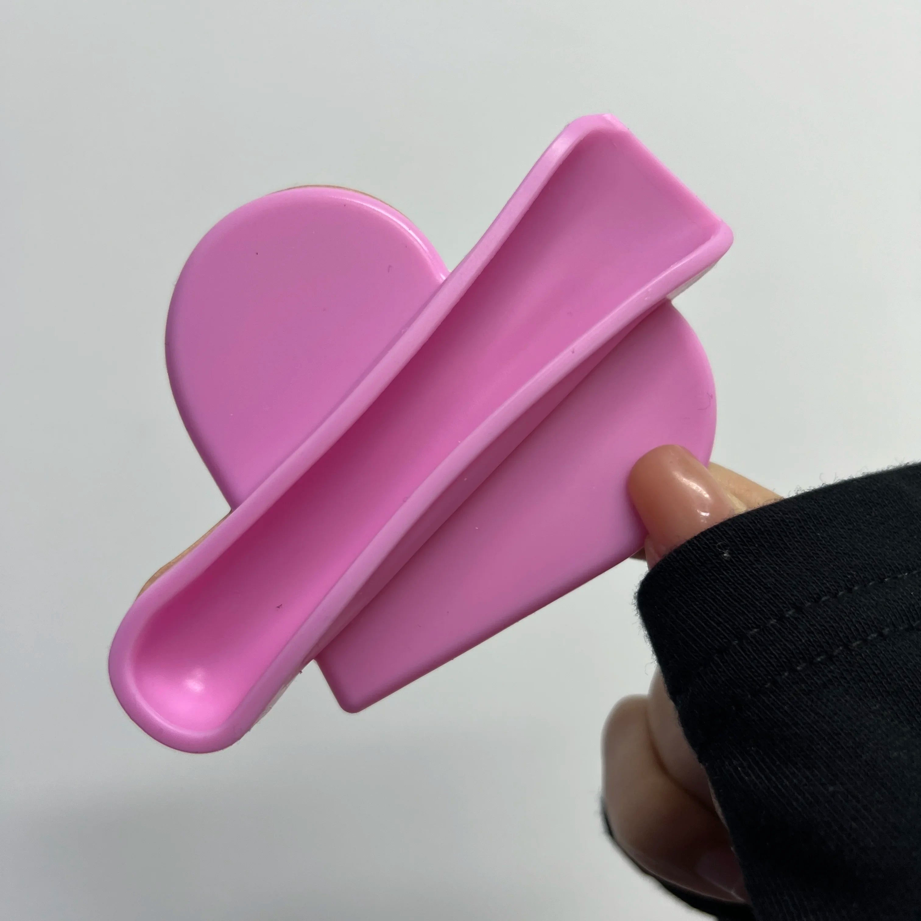 Lip Gloss Holder Phone Case Lipstick Lip Glaze Phone Case Self-Adhesive Silicone Lip Gloss Holder For iPhone And Android Phones