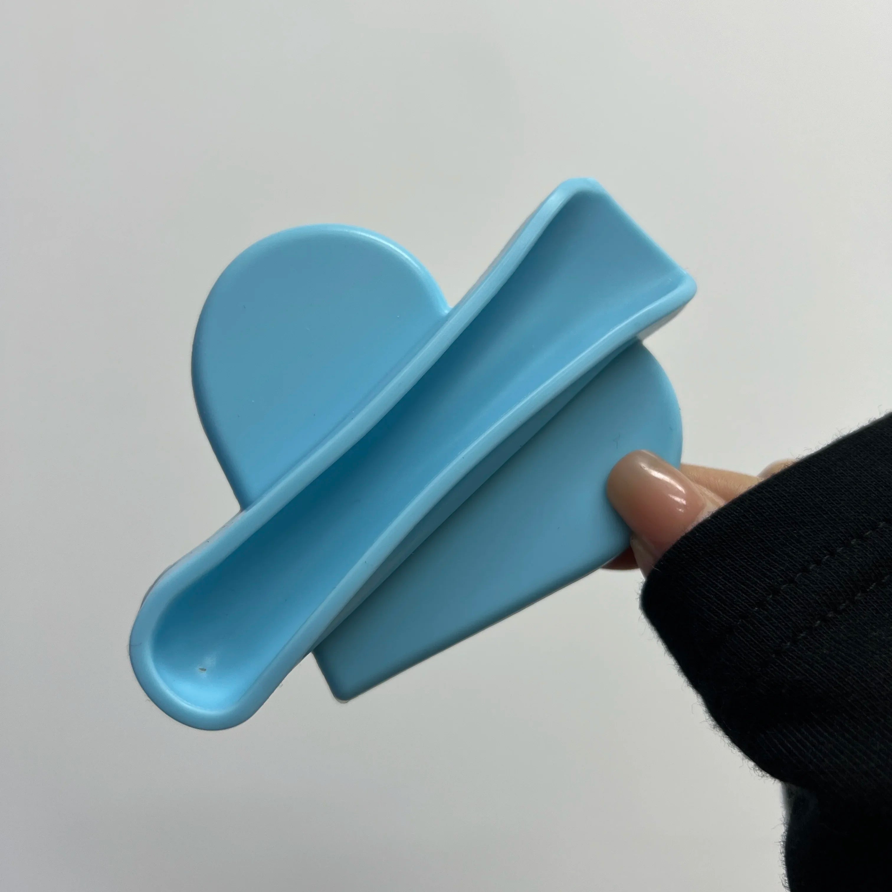 Lip Gloss Holder Phone Case Lipstick Lip Glaze Phone Case Self-Adhesive Silicone Lip Gloss Holder For iPhone And Android Phones