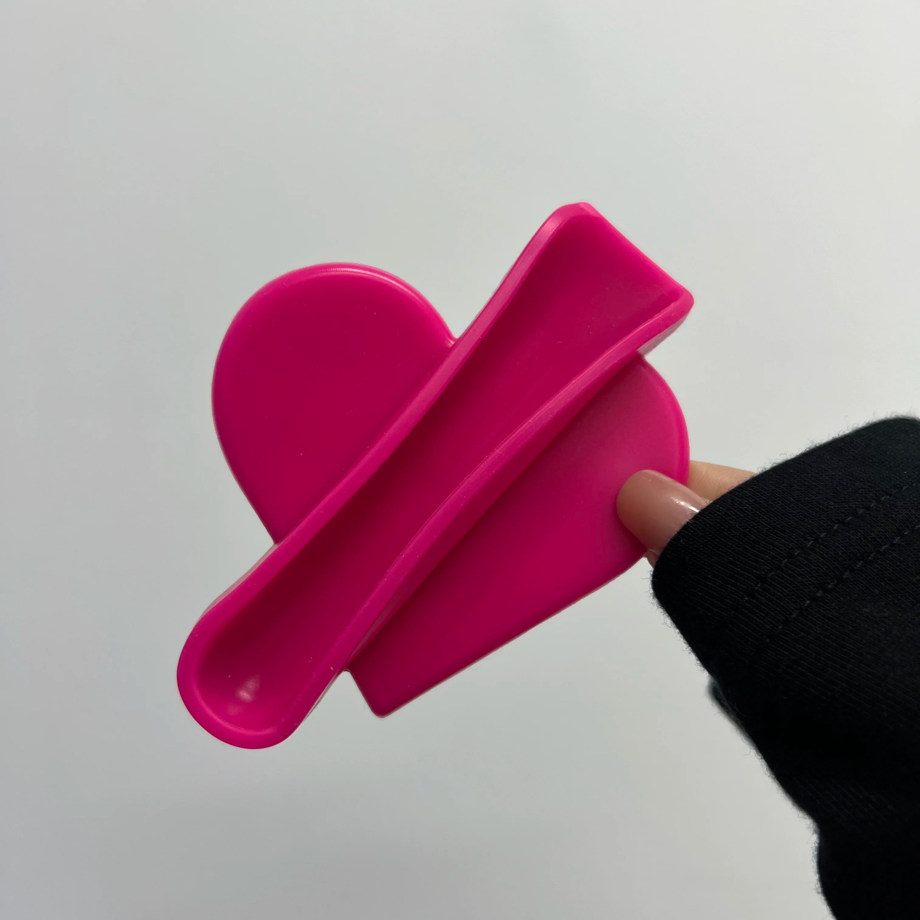 Lip Gloss Holder Phone Case Lipstick Lip Glaze Phone Case Self-Adhesive Silicone Lip Gloss Holder For iPhone And Android Phones