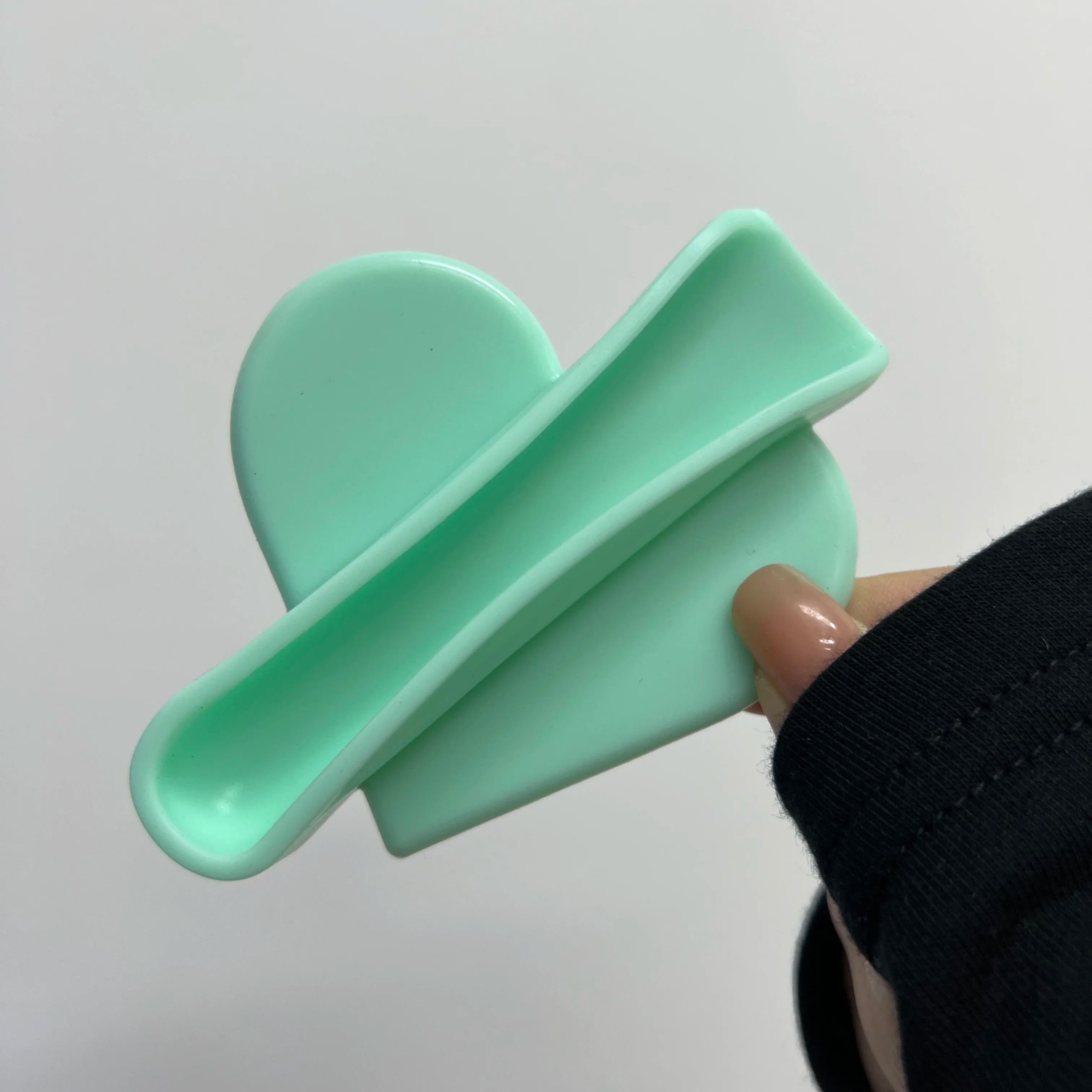 Lip Gloss Holder Phone Case Lipstick Lip Glaze Phone Case Self-Adhesive Silicone Lip Gloss Holder For iPhone And Android Phones