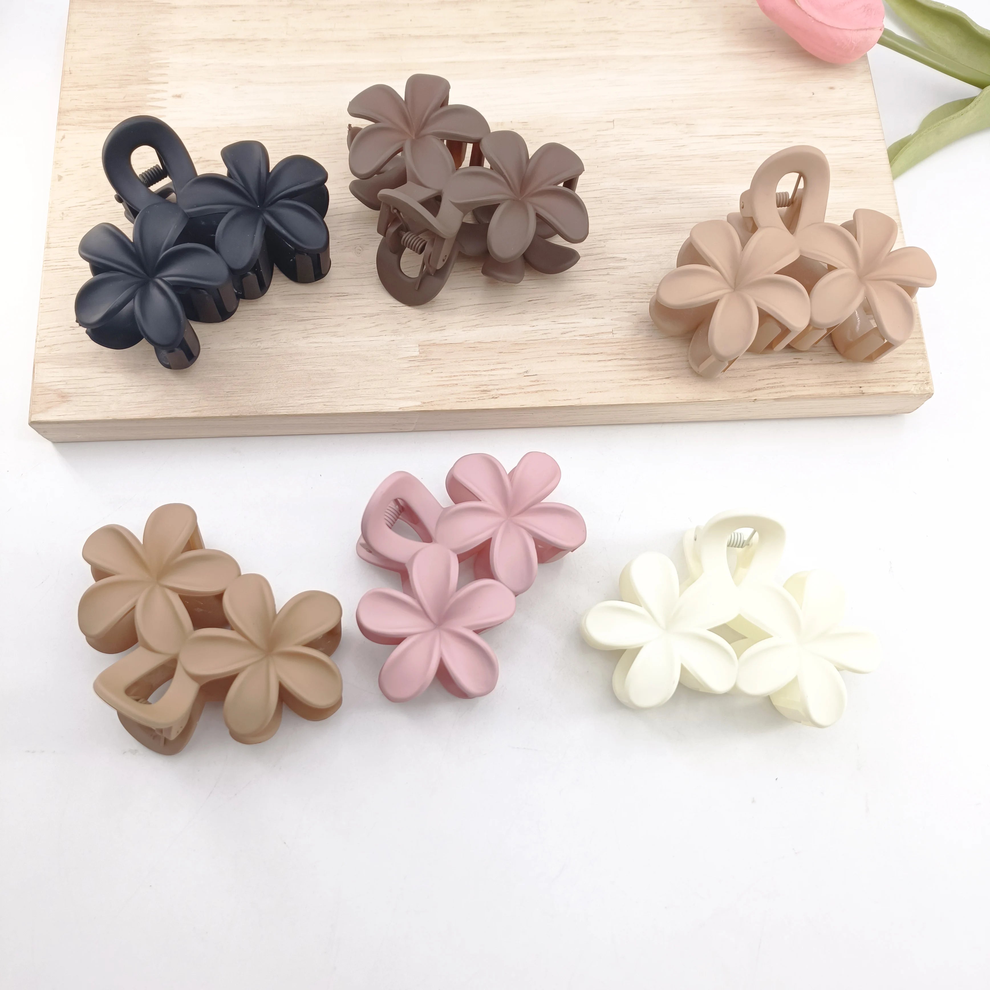 Flower Hair Claw Clips Non-Slip Matte Flower Hair Clips for Women Cute Hair Clips, Hawaiian Hair Flower Clip Large Plumeria